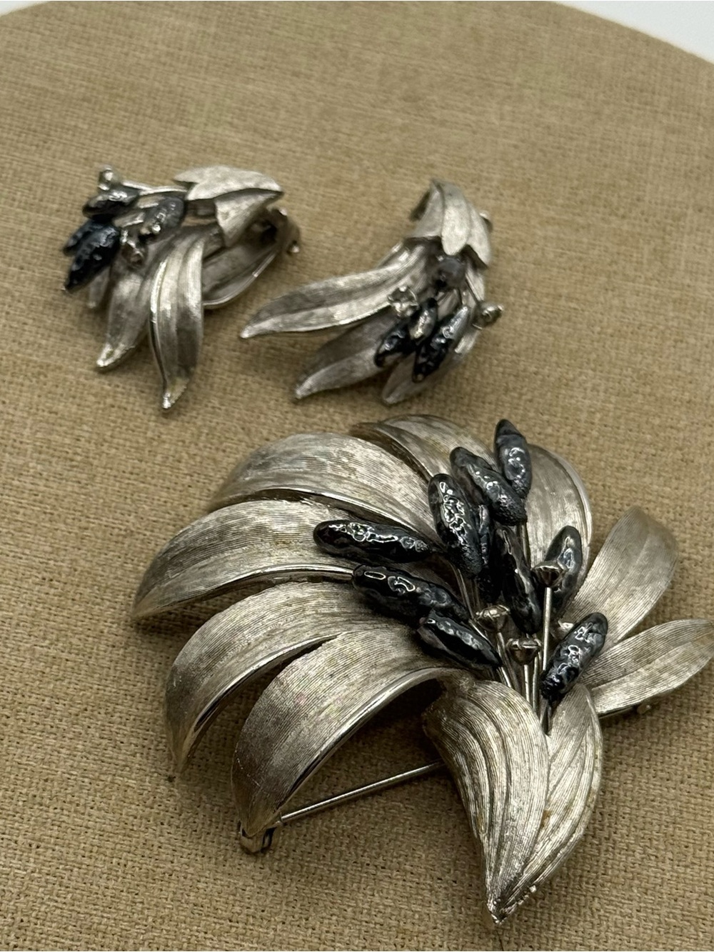 Vintage Silver tone and Black Leaf Cluster Brooch and Clip-On Earring Set
